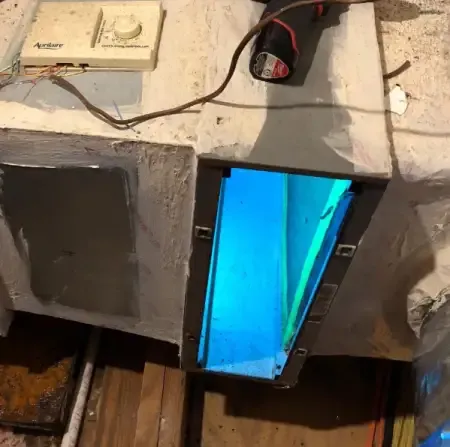 Duct mounted Germicidal UV-C Lamp