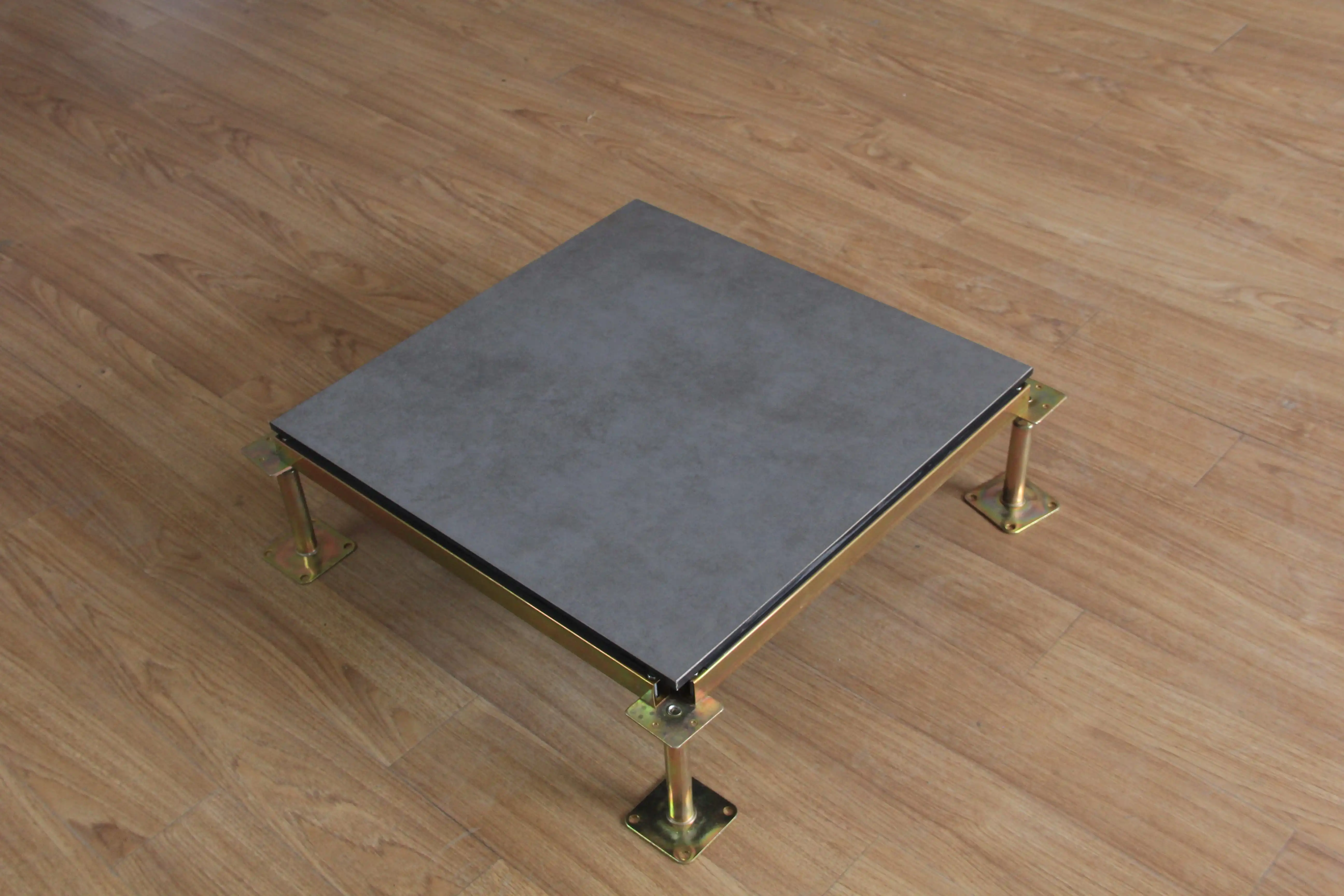 Ventilated Antistatic Floor