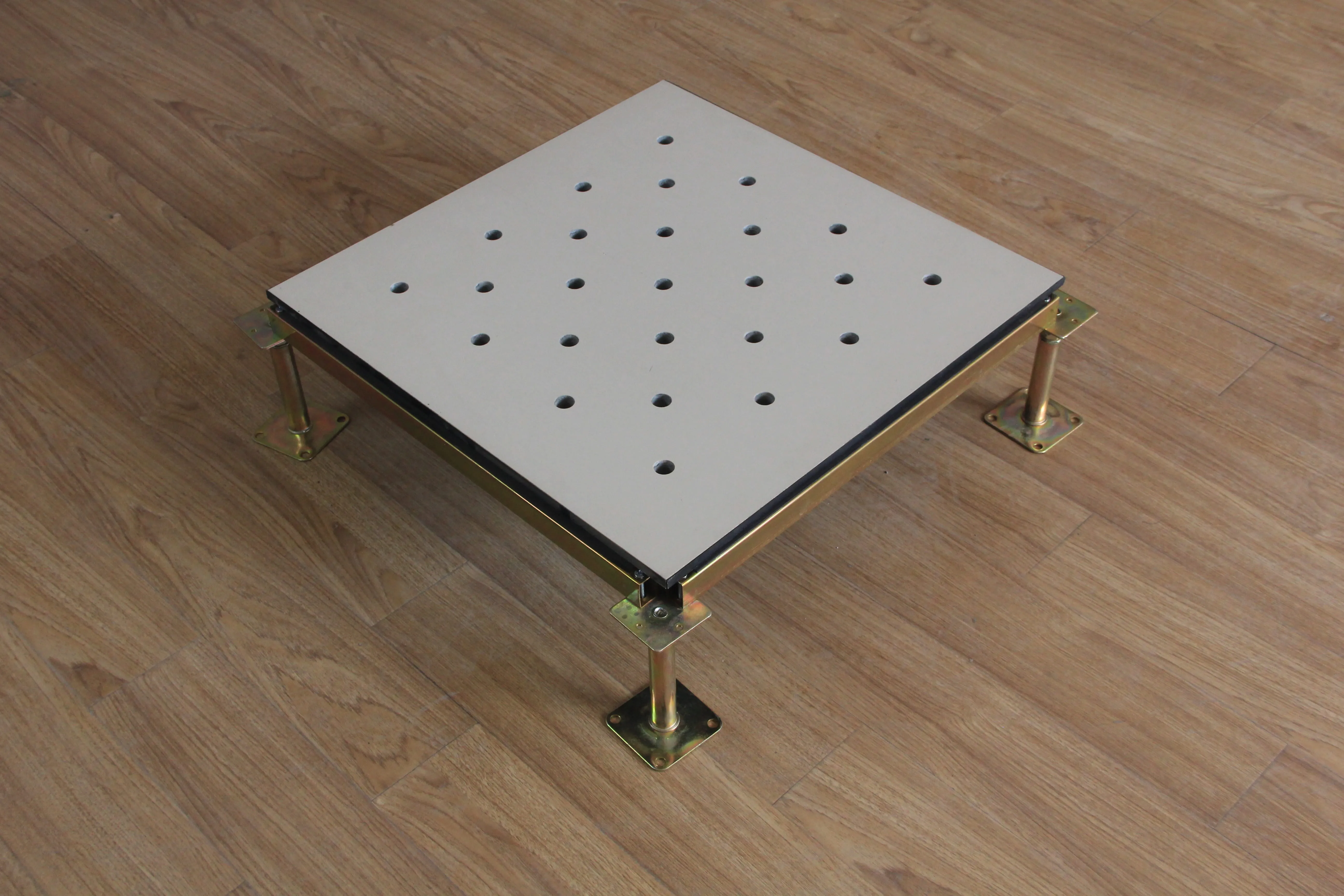 Ventilated Antistatic Floor